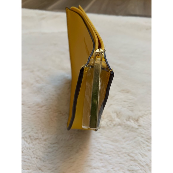 Elizabeth Arden mustard yellow makeup bag - Picture 8 of 10